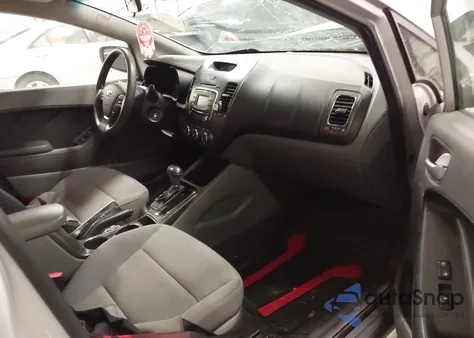 2017 Kia Forte Lx z USA, uszkodzony, nr VIN 3KPFK4A74HE148582